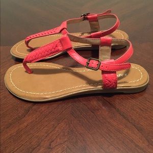 Women’s sandals